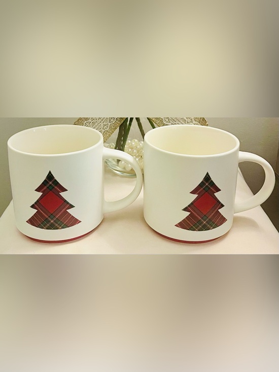 FESTIVE VOICE Other - FESTIVE VOICE NWT 18 FL OZ Tartan Plaid 2-Piece Holiday Mug Set.